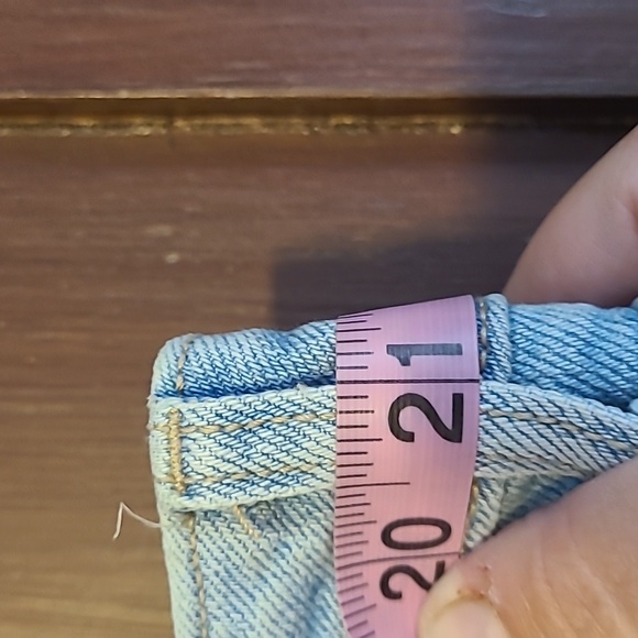 NWT Torrid distressed jeans size 18 short straight leg light denim - Picture 10 of 12